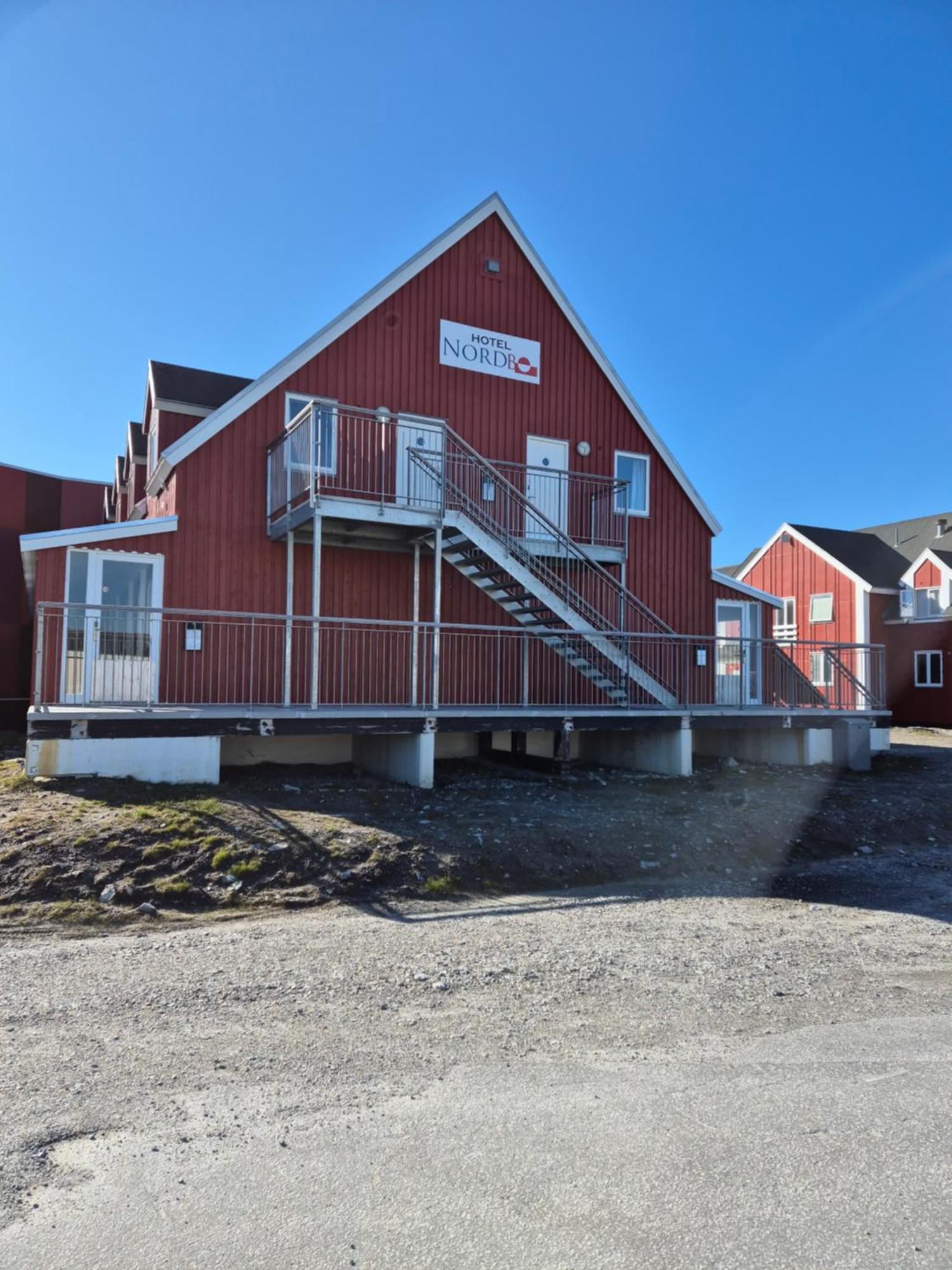 Hotel Nordbo Nuuk Exteriör bild